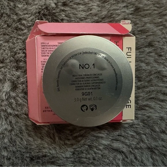 Benefit Boi-ing Industrial Strength Concealer No 1 - Picture 2 of 4